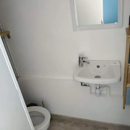 Logement Rez-de-chaussee, Entree Privative + Cour Appartamento *
