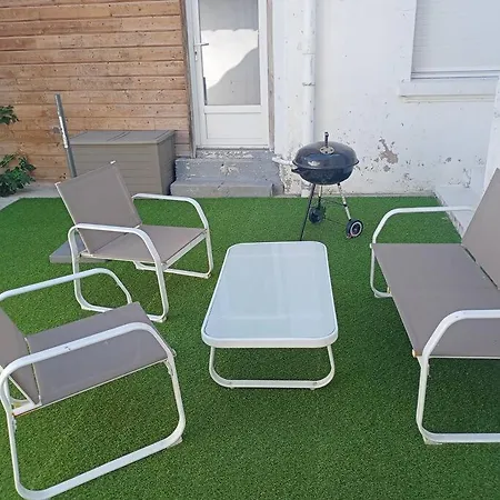 Logement Rez-de-chaussee, Entree Privative + Cour * Boulogne-sur-Mer